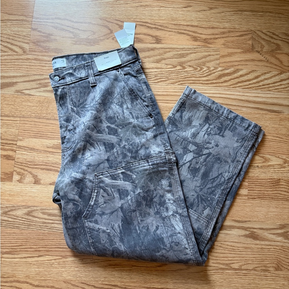 Hollister Men's Camo Pants